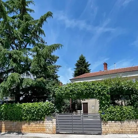 Cozy Alma, Two Steps From The Sea Apartman *